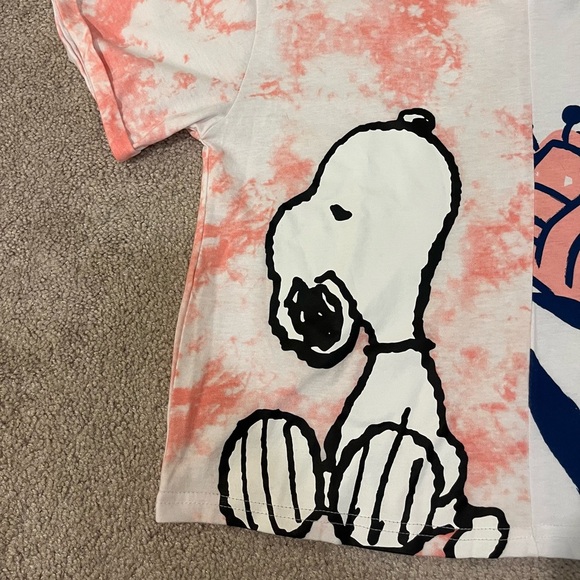 Peanuts Split Design Graphic Tee - Picture 2 of 6